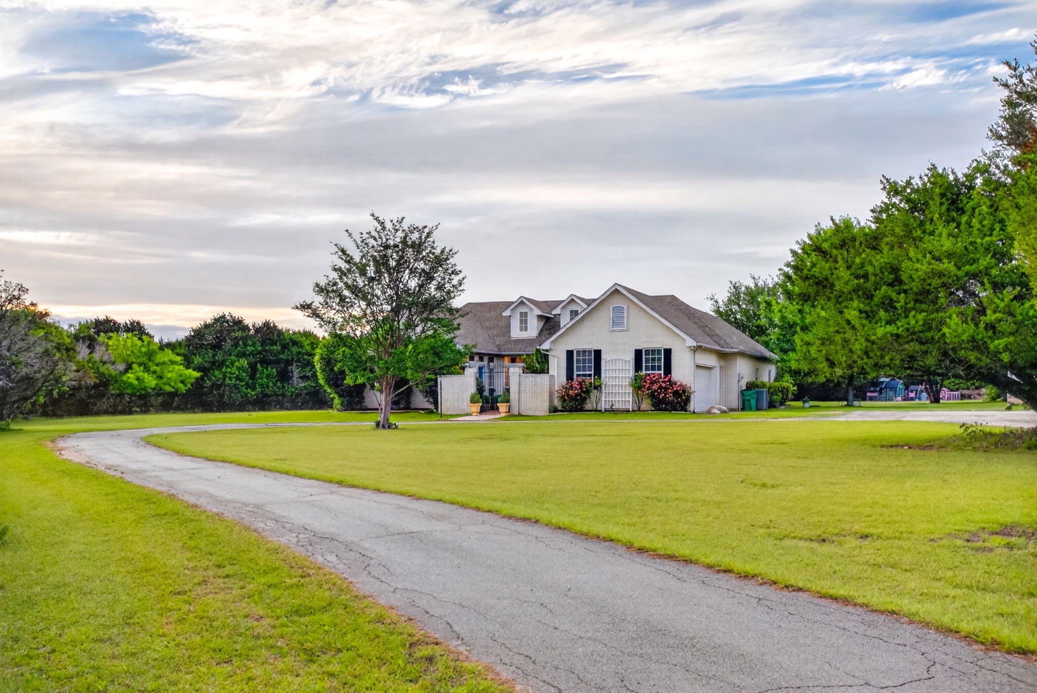 6813 Running Deer Court Granbury TX 76049