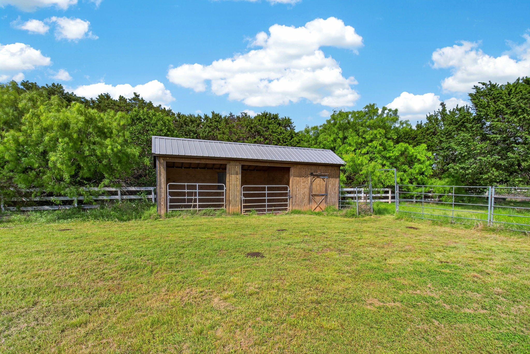6813 Running Deer Court Granbury TX 76049