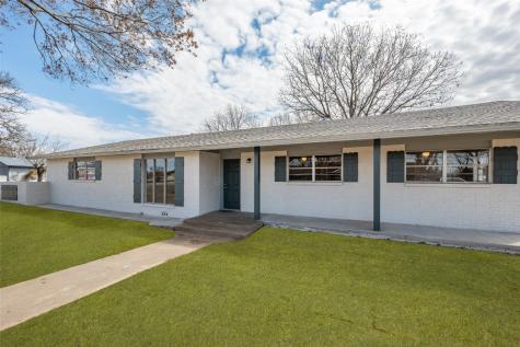 1249 N Holland Street De Leon TX 76444