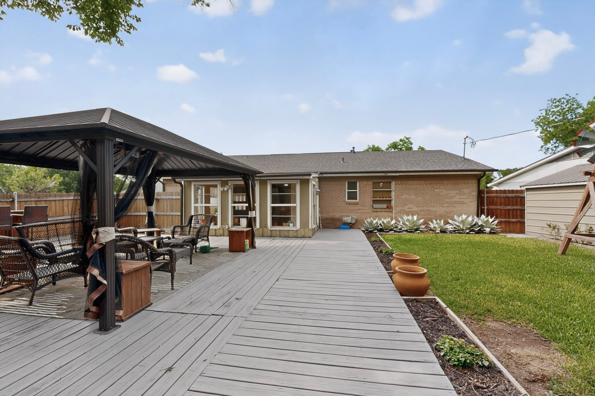 2238 Sussex Drive Garland TX 75041