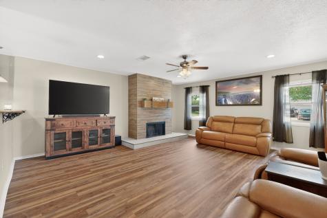 2238 Sussex Drive Garland TX 75041
