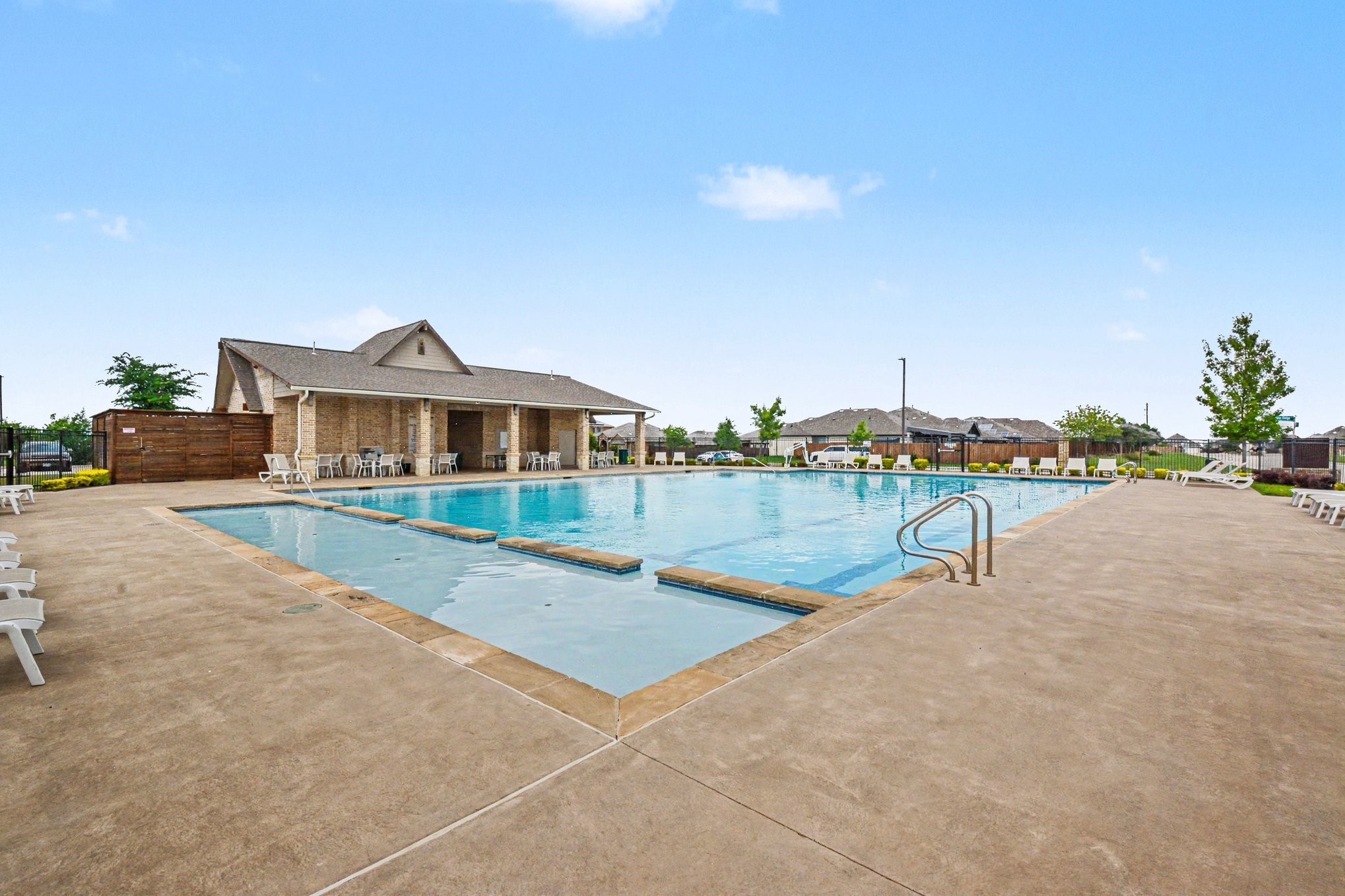 1205 Coyote Ridge Aubrey TX 76227