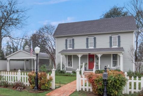 132 N Potter Street Cedar Hill TX 75104
