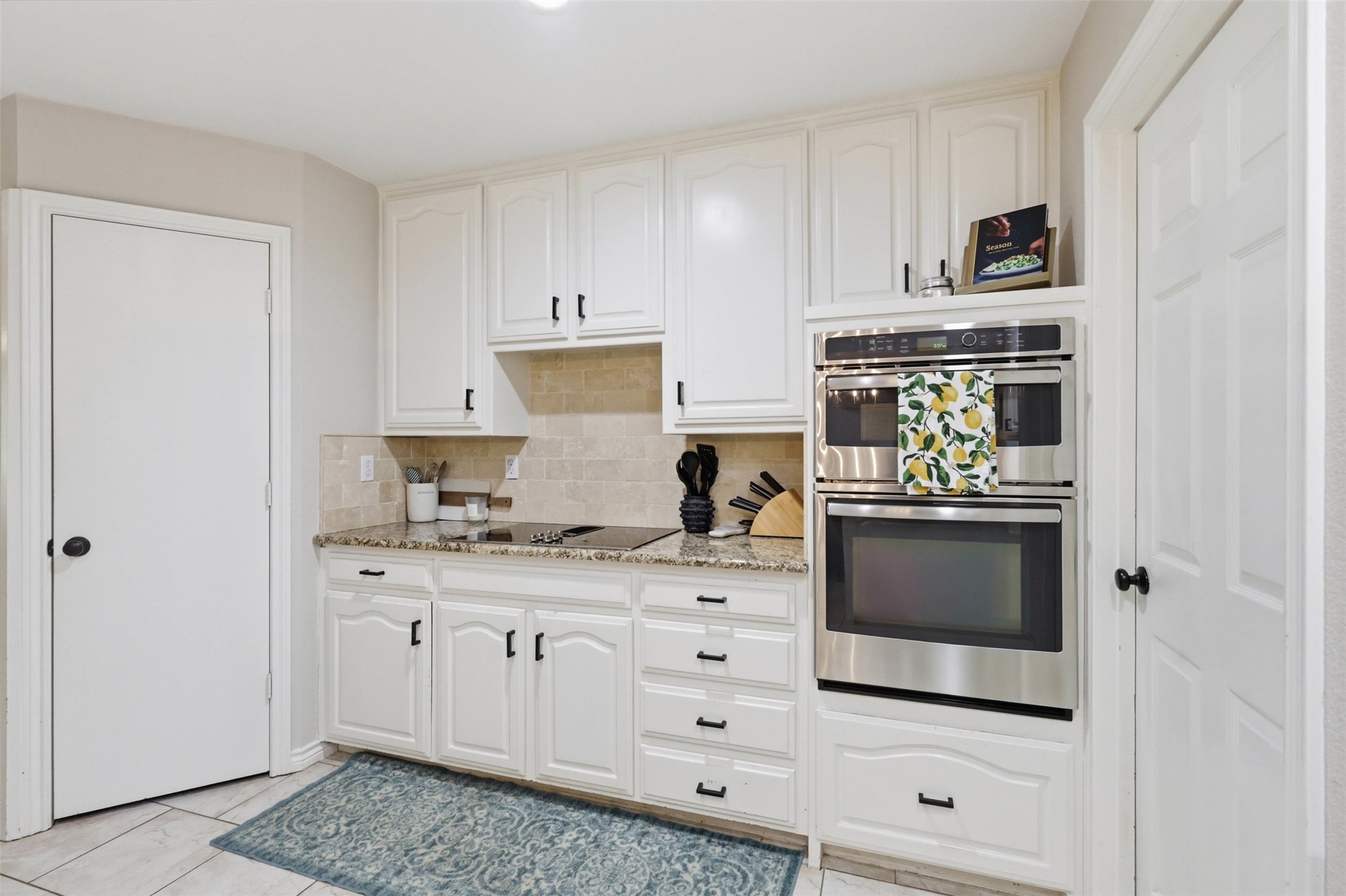 6405 Amicable Drive Arlington TX 76016