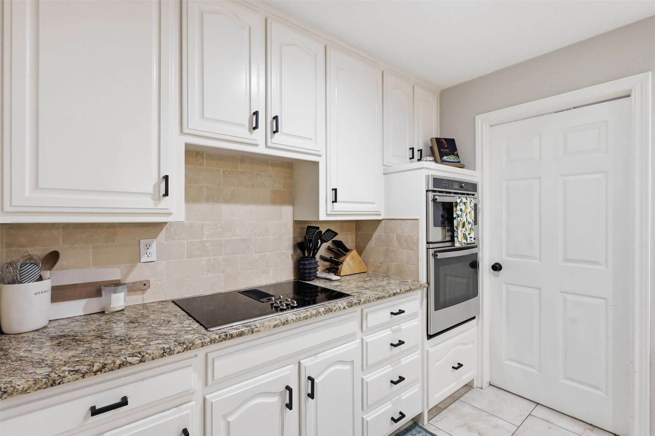 6405 Amicable Drive Arlington TX 76016