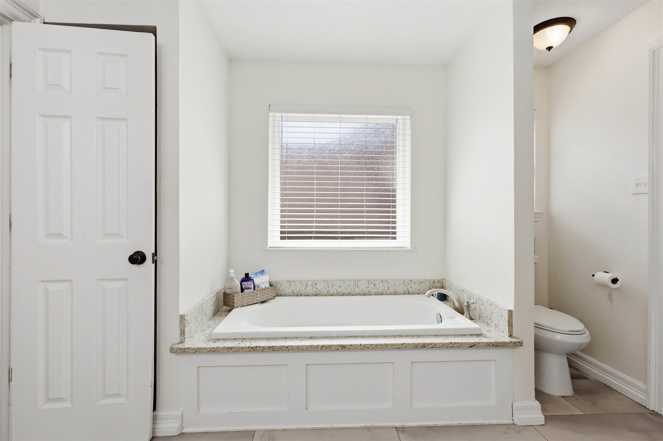 6405 Amicable Drive Arlington TX 76016