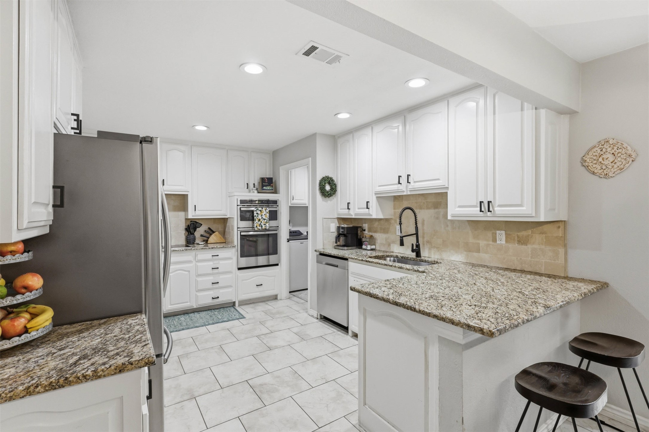 6405 Amicable Drive Arlington TX 76016