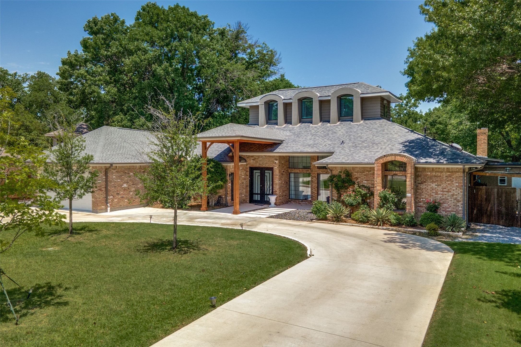 6211 Baymar Lane Dallas TX 75252