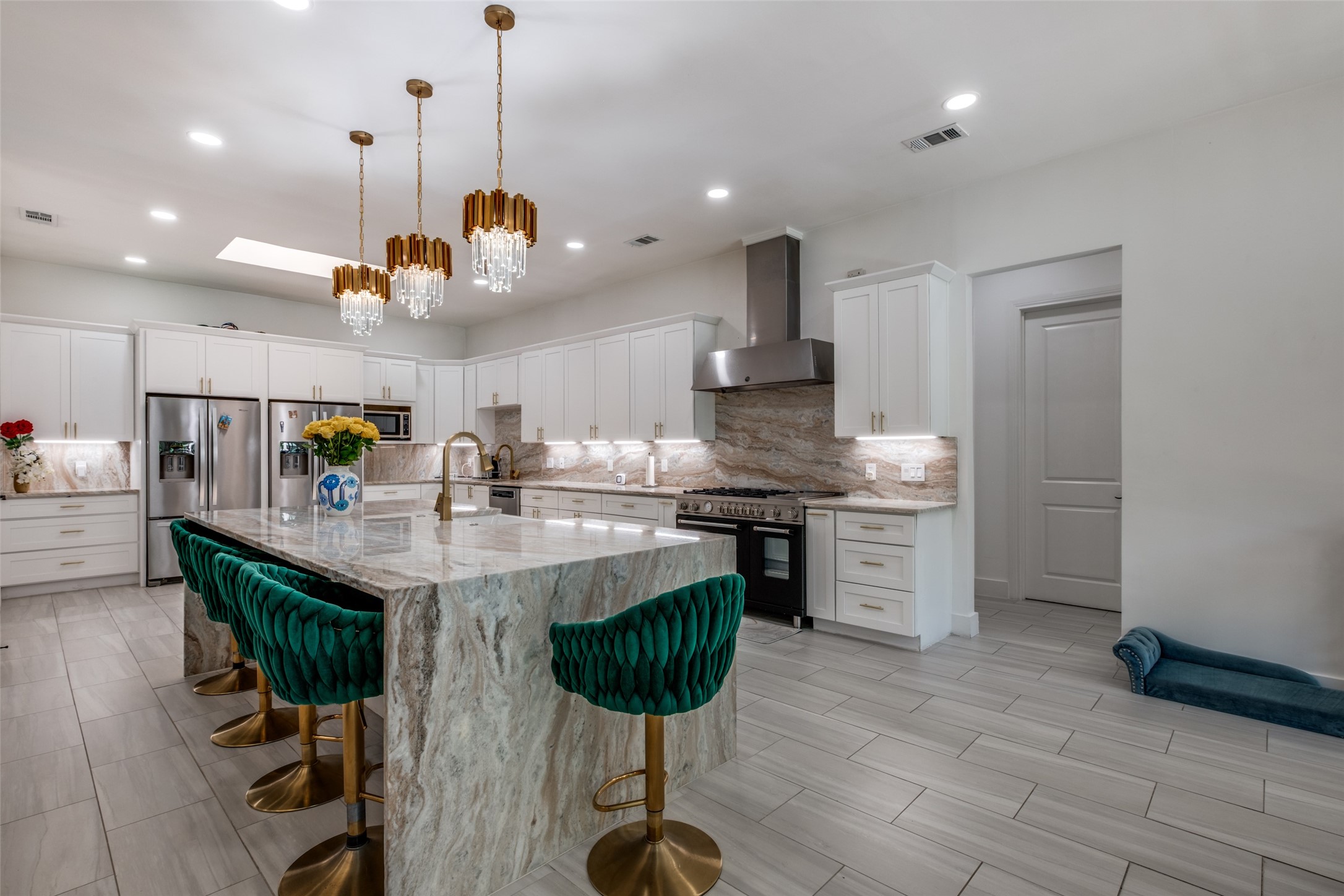6211 Baymar Lane Dallas TX 75252