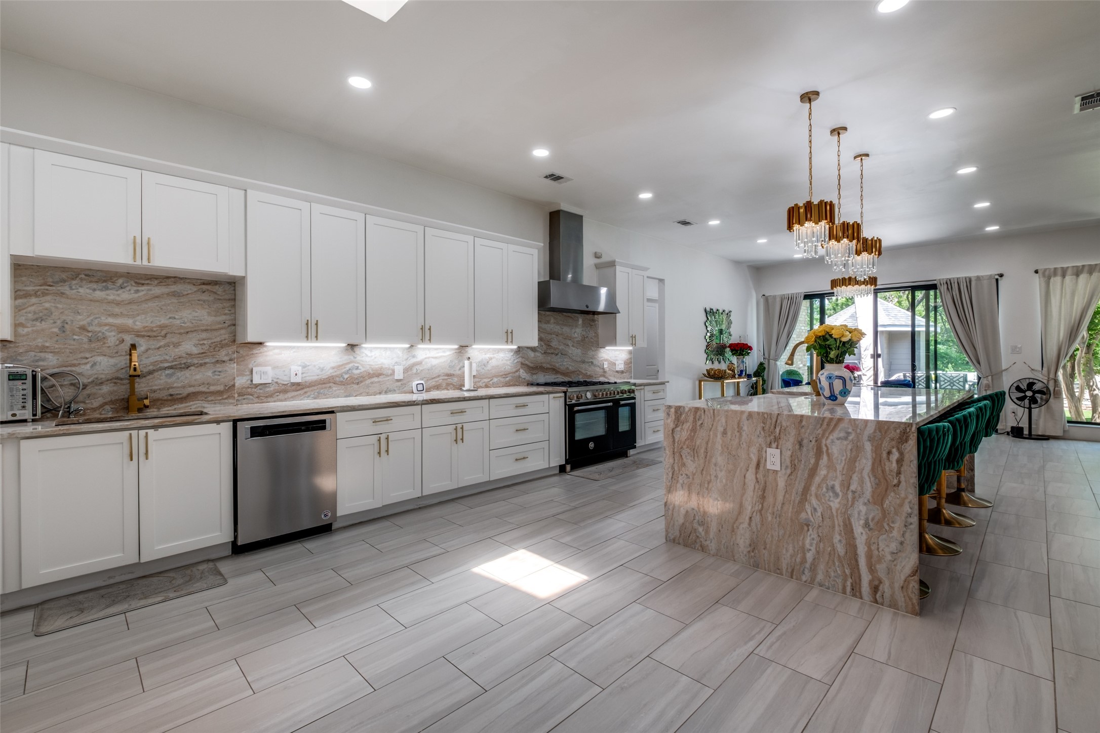 6211 Baymar Lane Dallas TX 75252