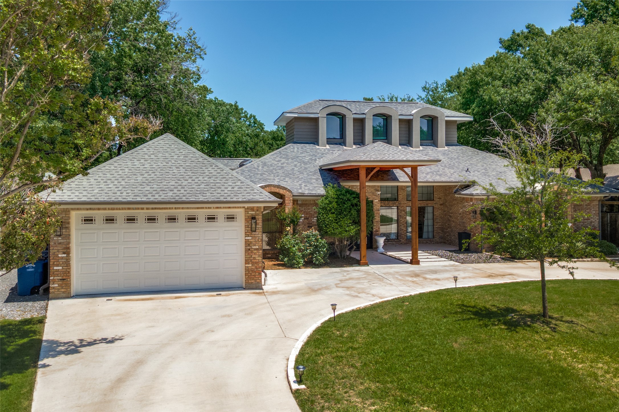 6211 Baymar Lane Dallas TX 75252
