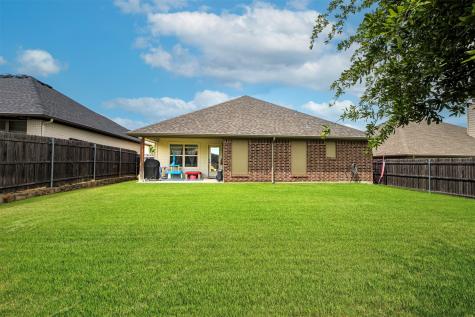 1905 Town Creek Circle Weatherford TX 76086