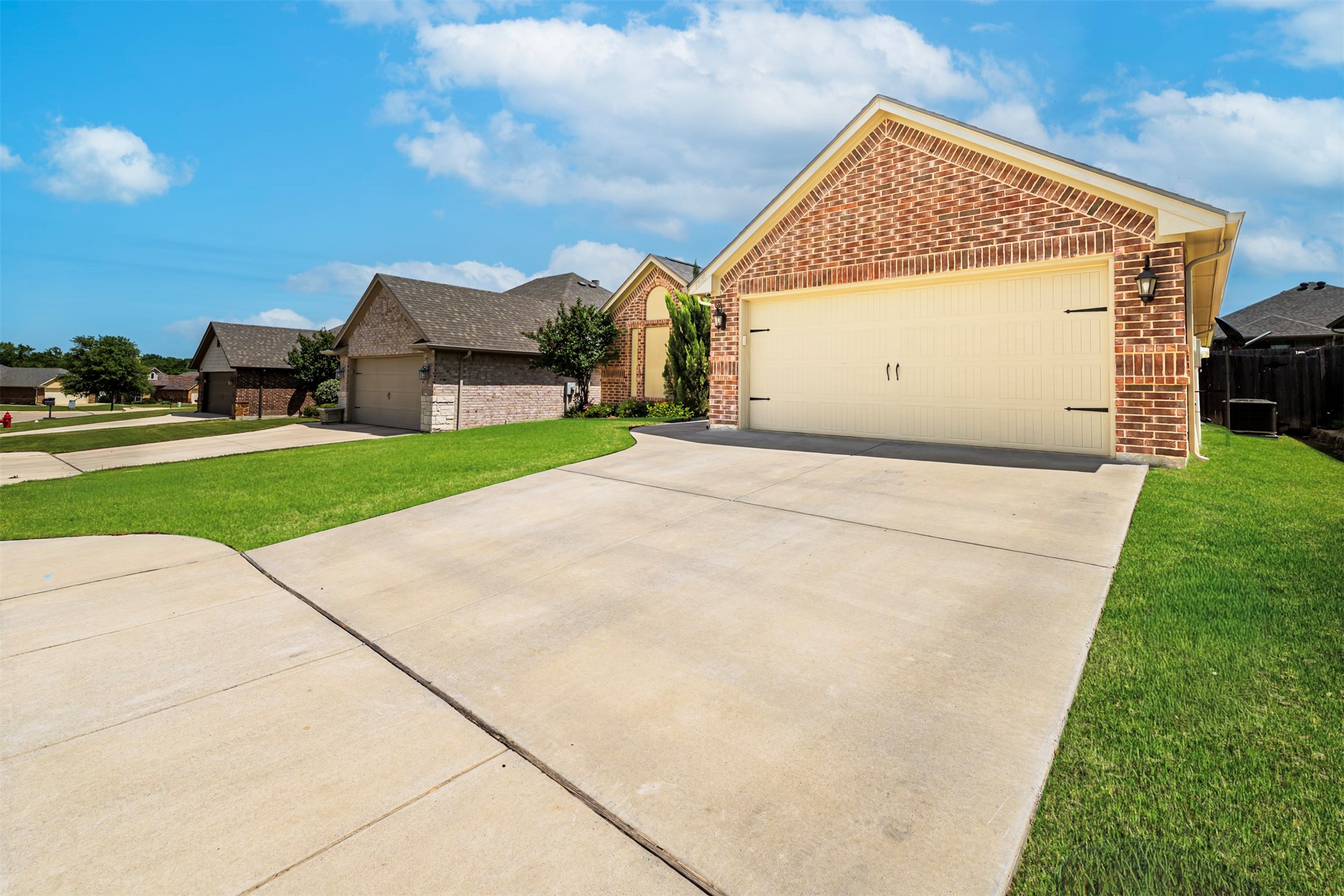 1905 Town Creek Circle Weatherford TX 76086
