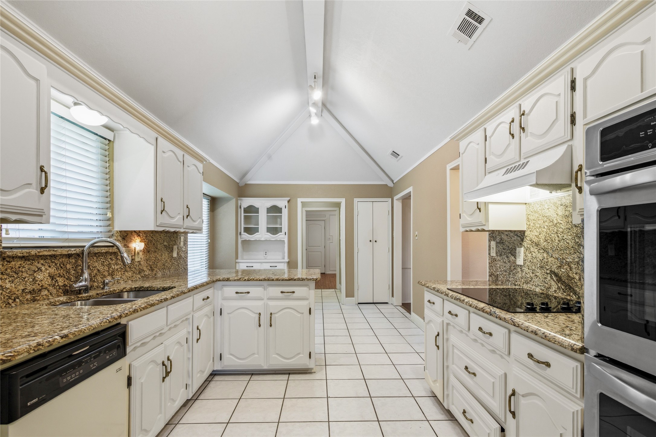 217 Willowcrest Drive Garland TX 75040