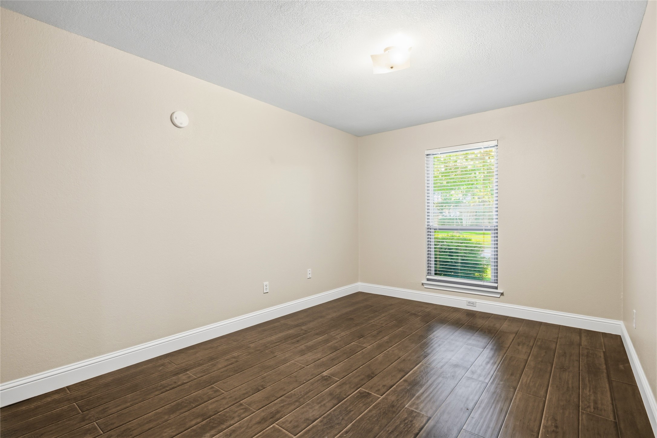 217 Willowcrest Drive Garland TX 75040