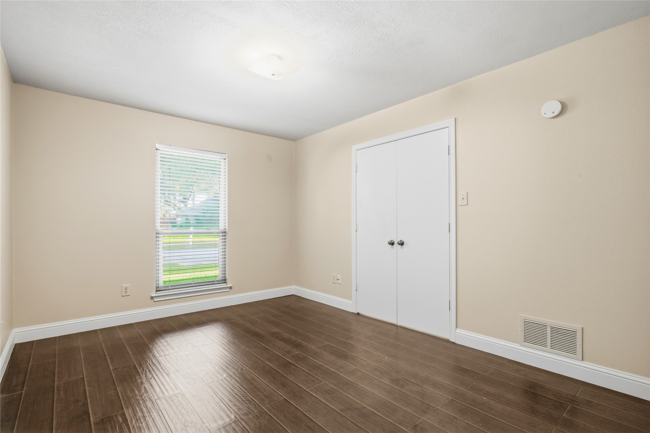 217 Willowcrest Drive Garland TX 75040