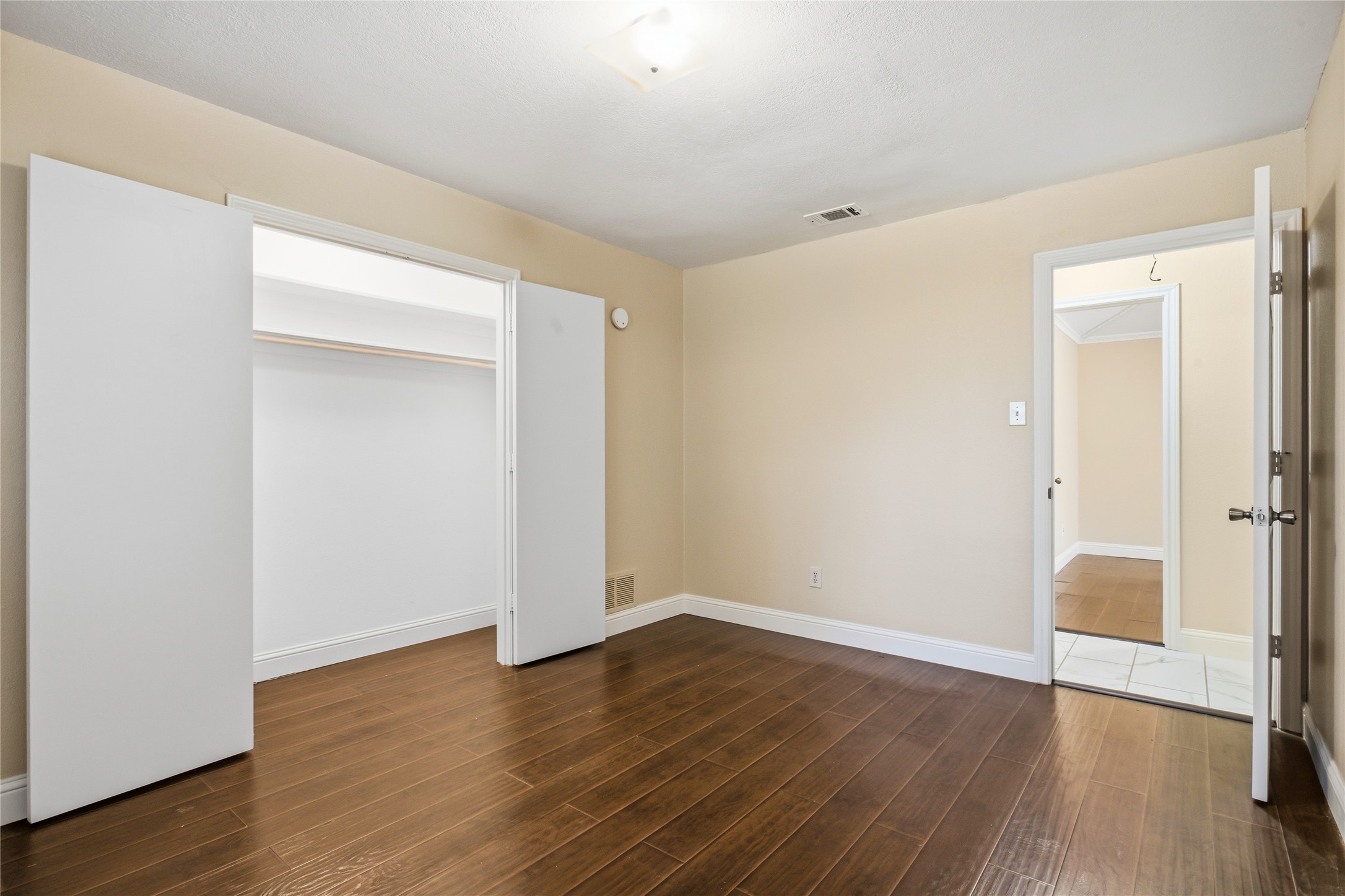 217 Willowcrest Drive Garland TX 75040