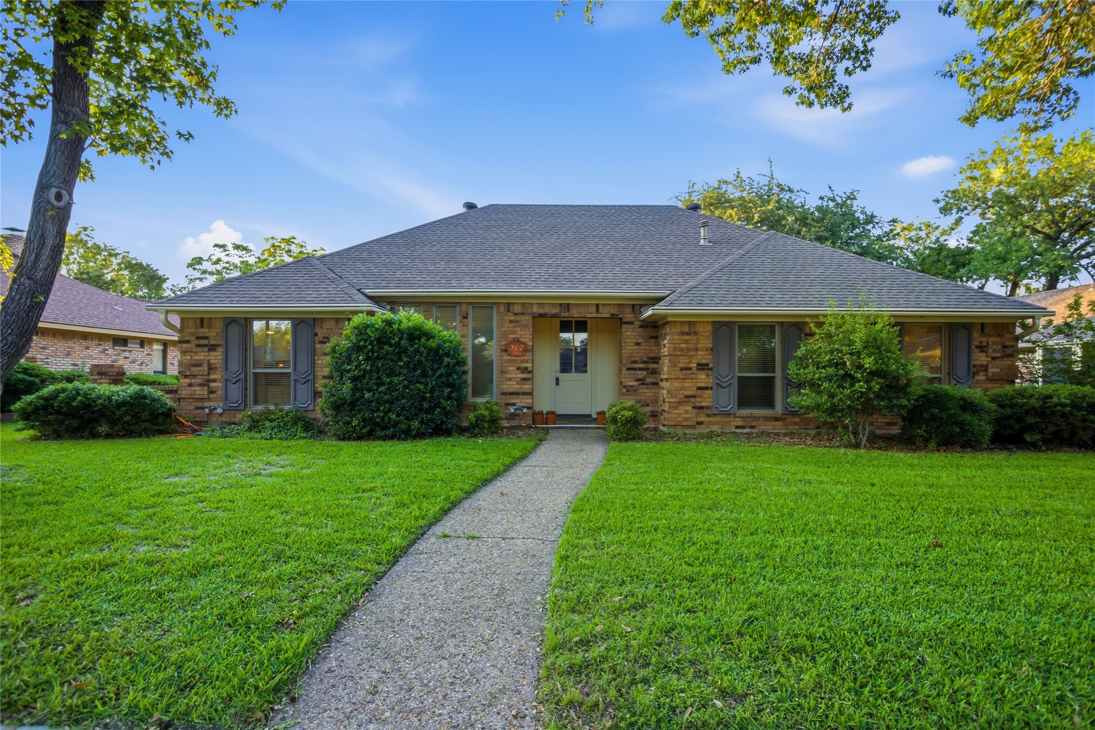 217 Willowcrest Drive Garland TX 75040