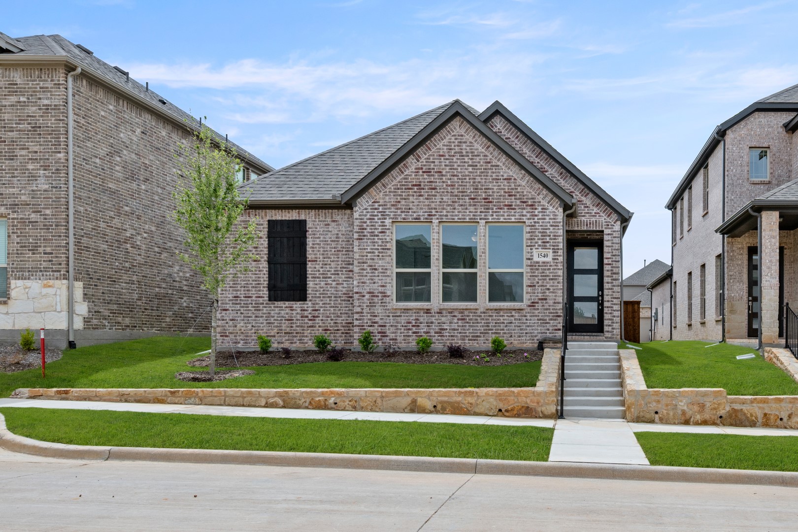 1540 Euclid Alley Corinth TX 76208