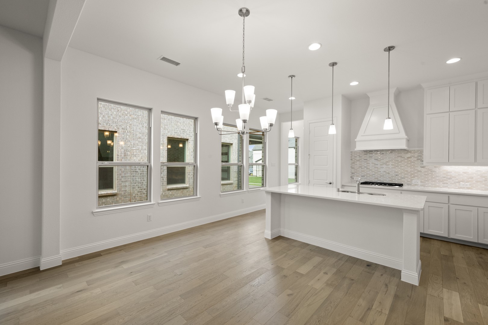 1540 Euclid Alley Corinth TX 76208