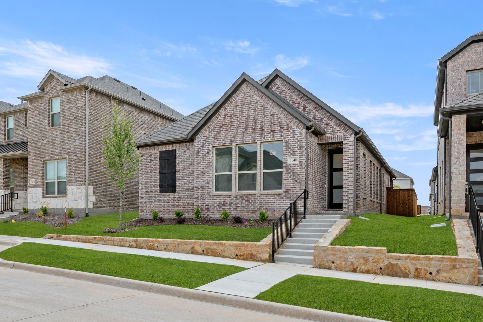 1540 Euclid Alley Corinth TX 76208