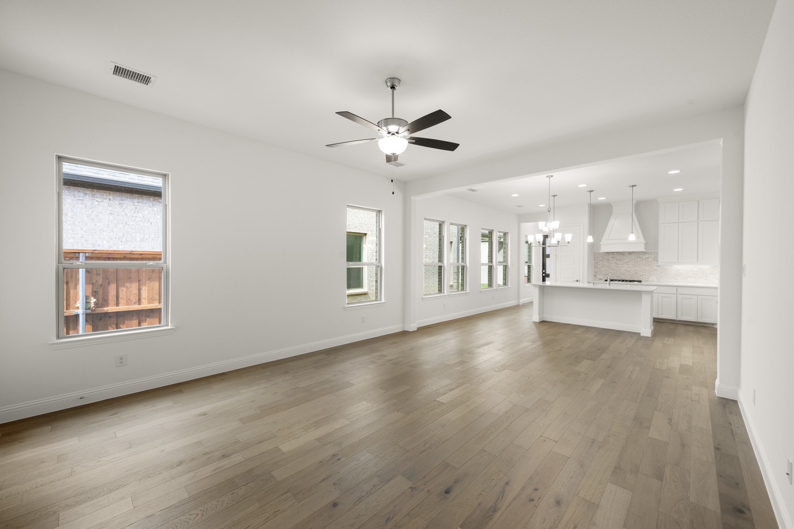 1540 Euclid Alley Corinth TX 76208