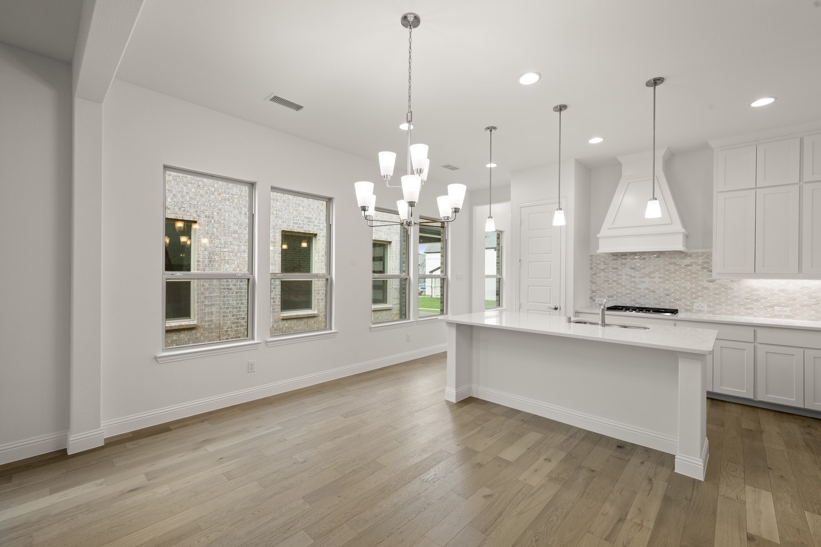 1540 Euclid Alley Corinth TX 76208