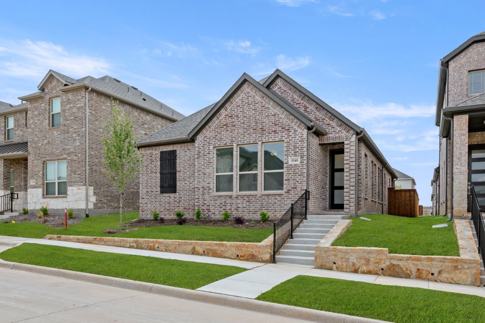 1540 Euclid Alley Corinth TX 76208