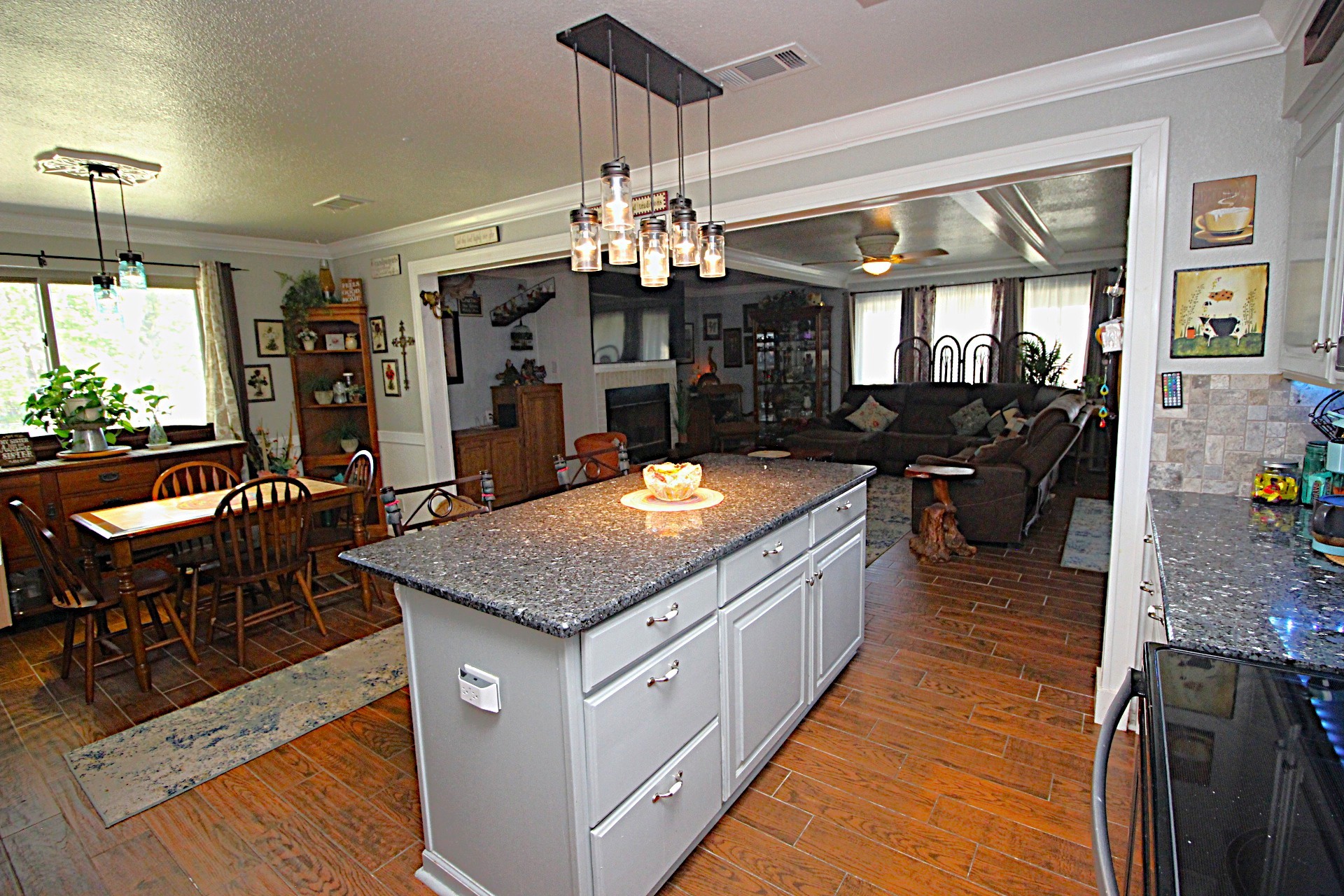 205 Mason Drive Seven Points TX 75143