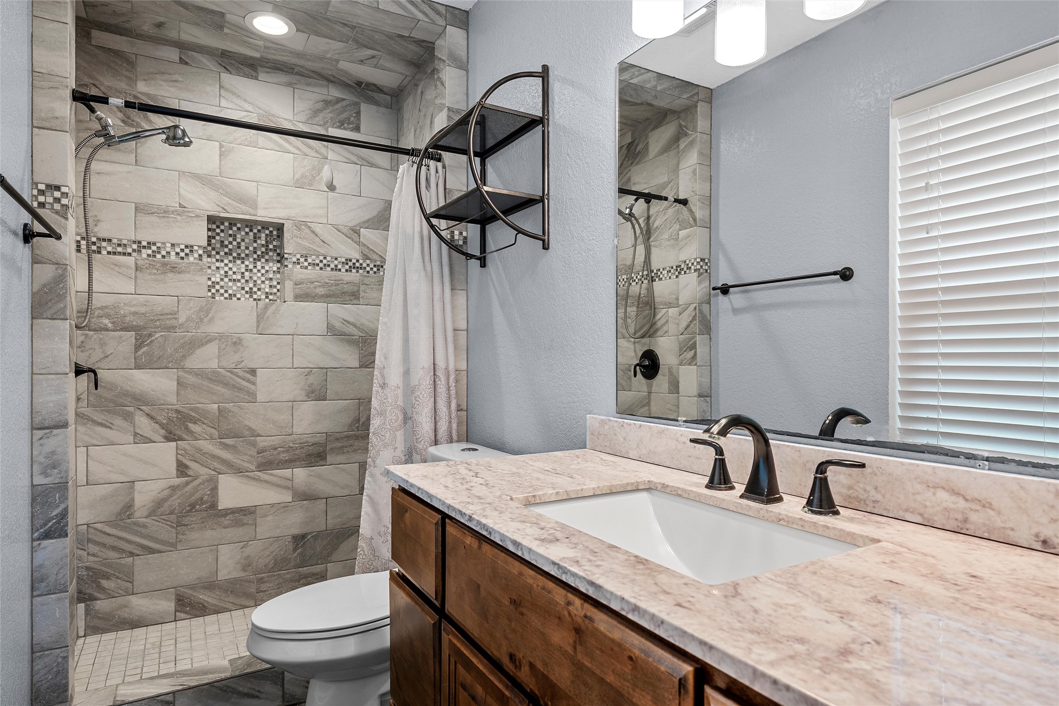 244 Alamosa Drive Hewitt TX 76643