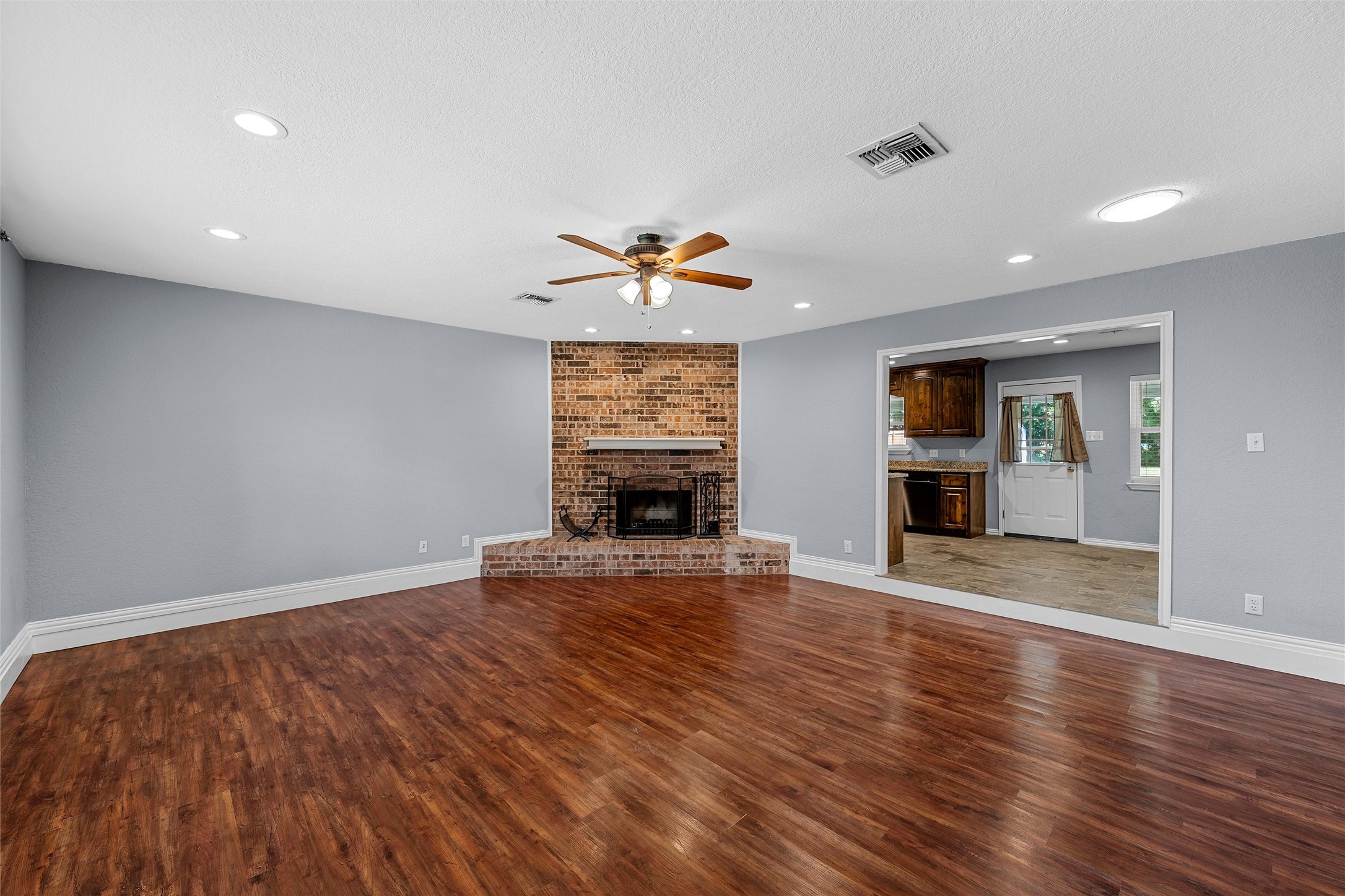 244 Alamosa Drive Hewitt TX 76643