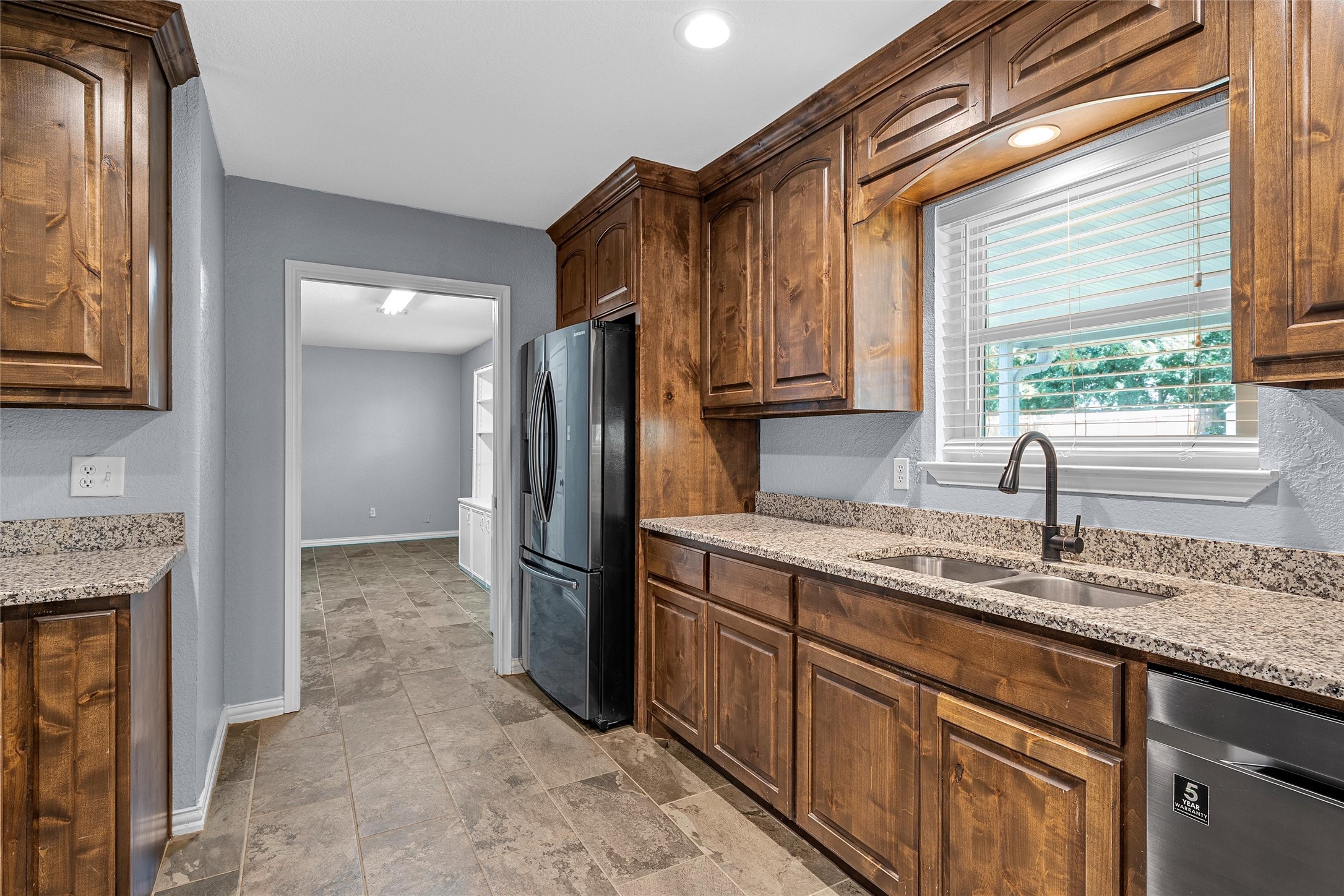 244 Alamosa Drive Hewitt TX 76643