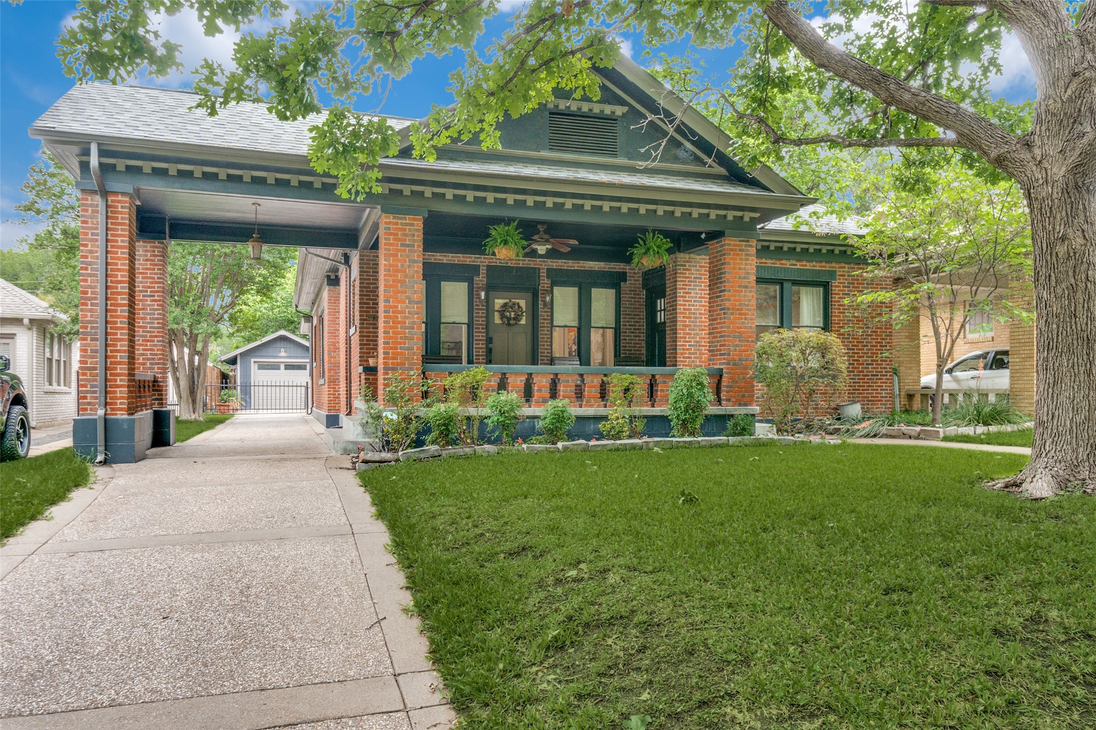 Dallas TX, 5235 Goodwin Avenue