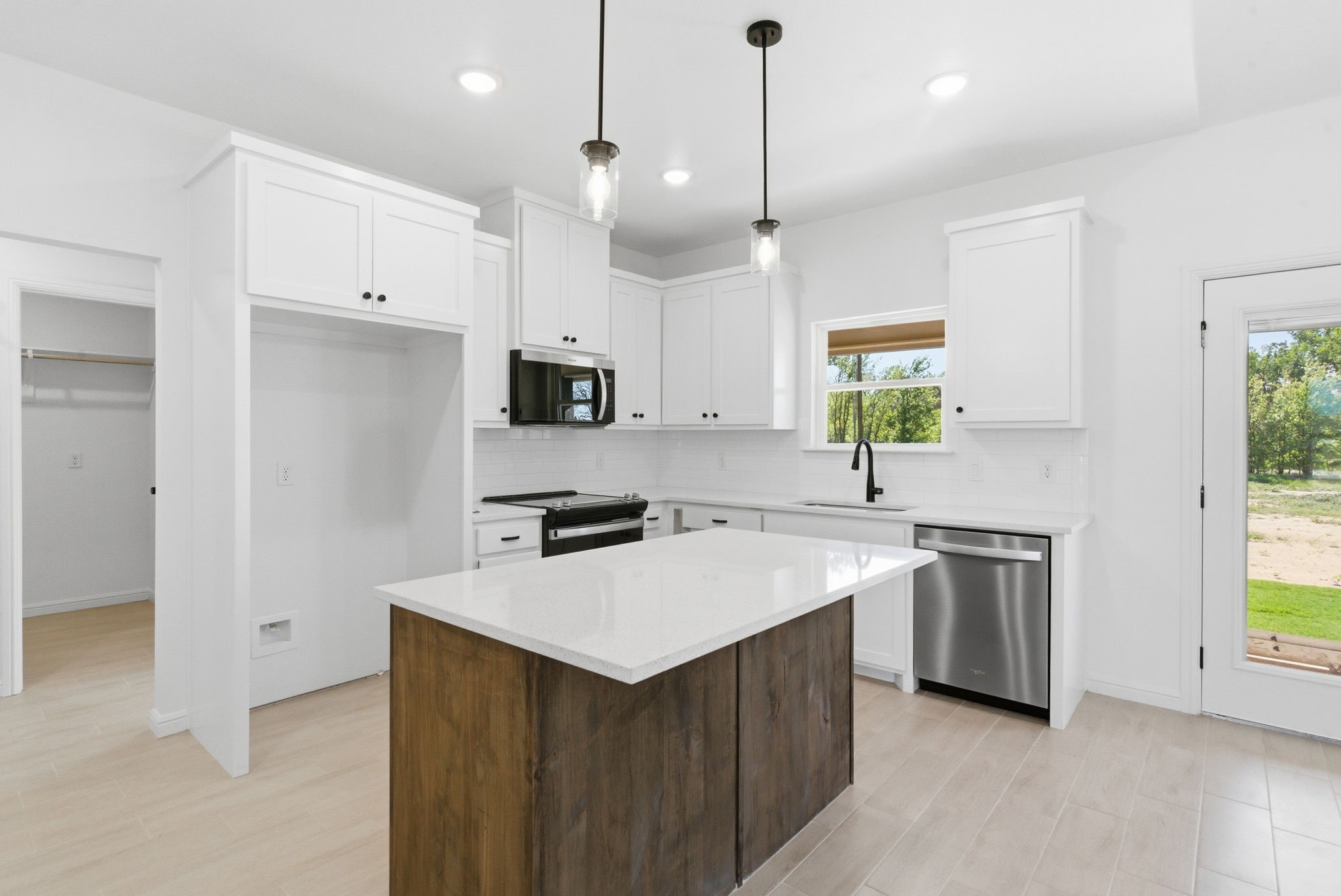 252 Yawney Drive Lipan TX 76462