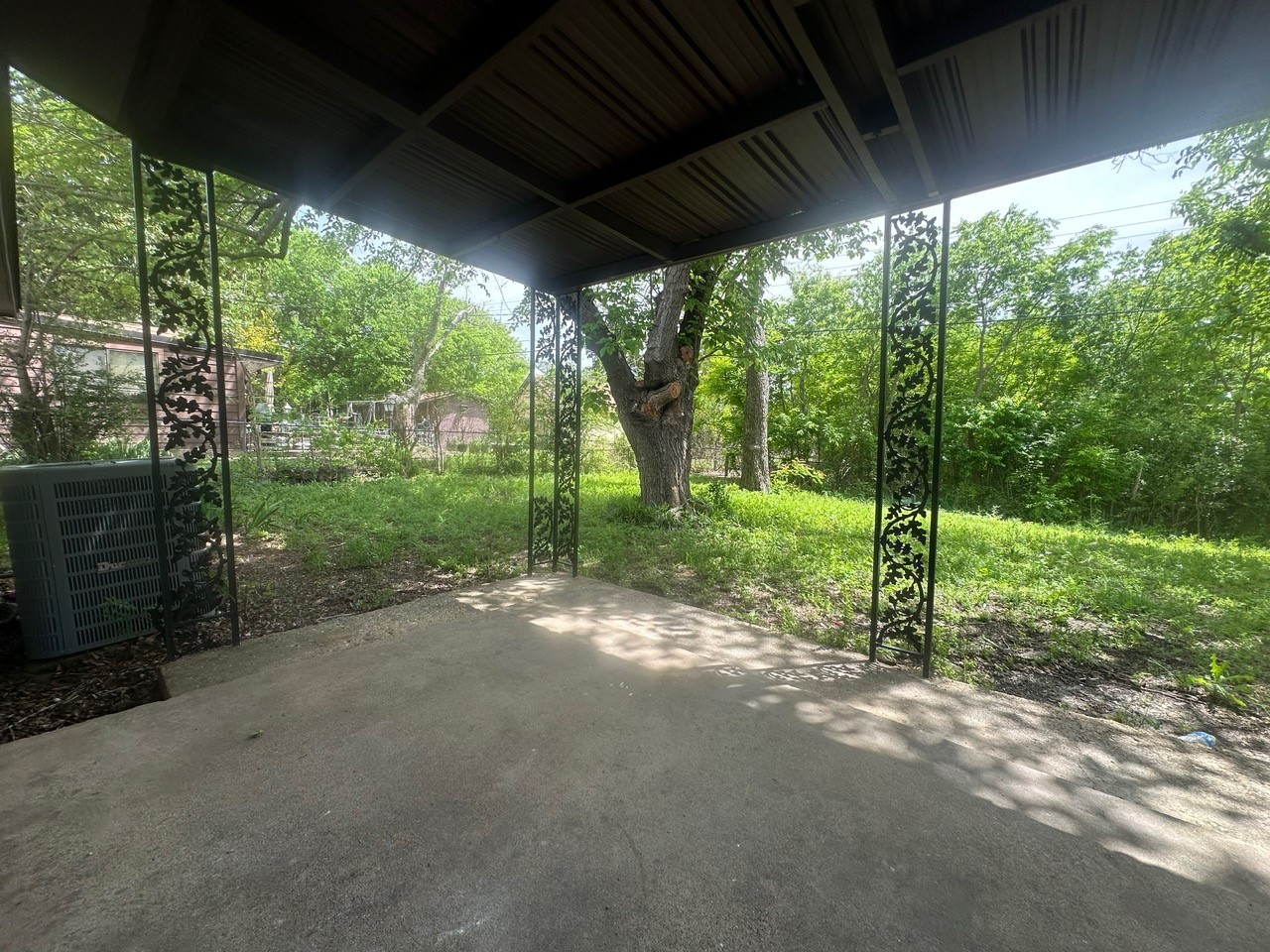 314 W Shaw Street Duncanville TX 75137