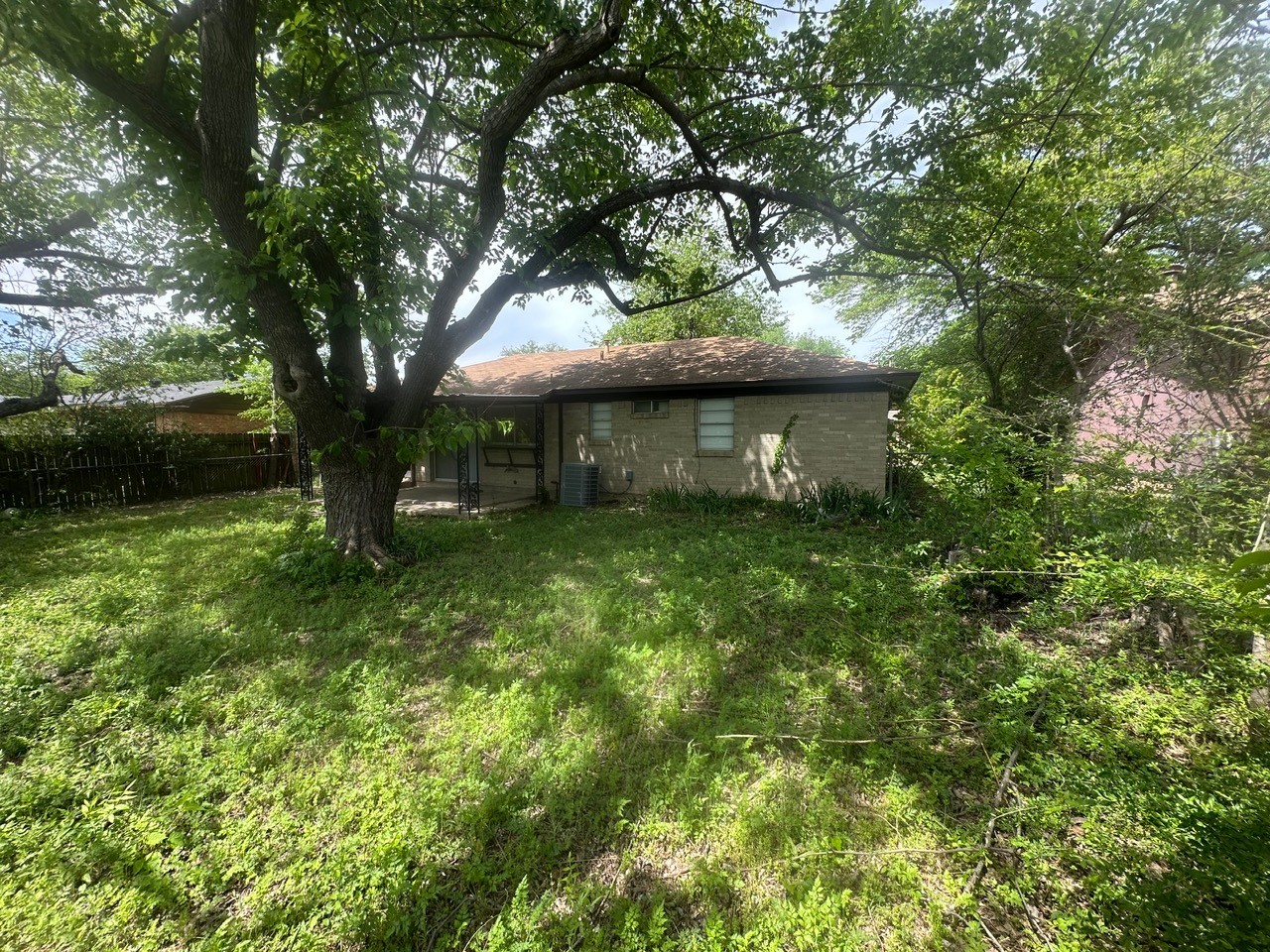 314 W Shaw Street Duncanville TX 75137