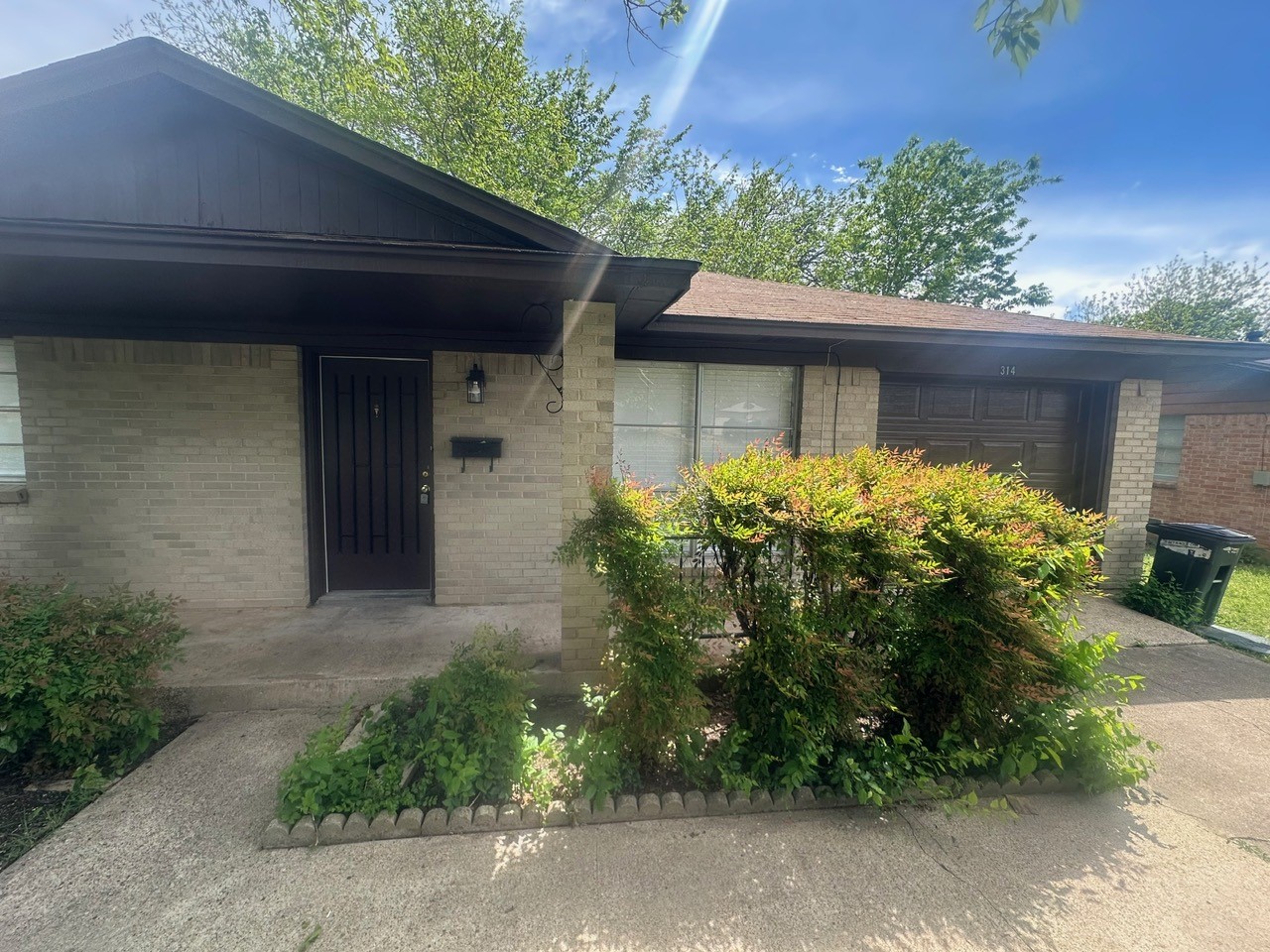 314 W Shaw Street Duncanville TX 75137