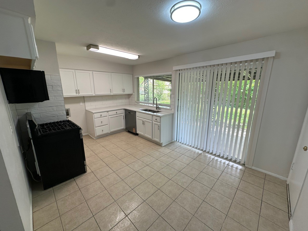 314 W Shaw Street Duncanville TX 75137