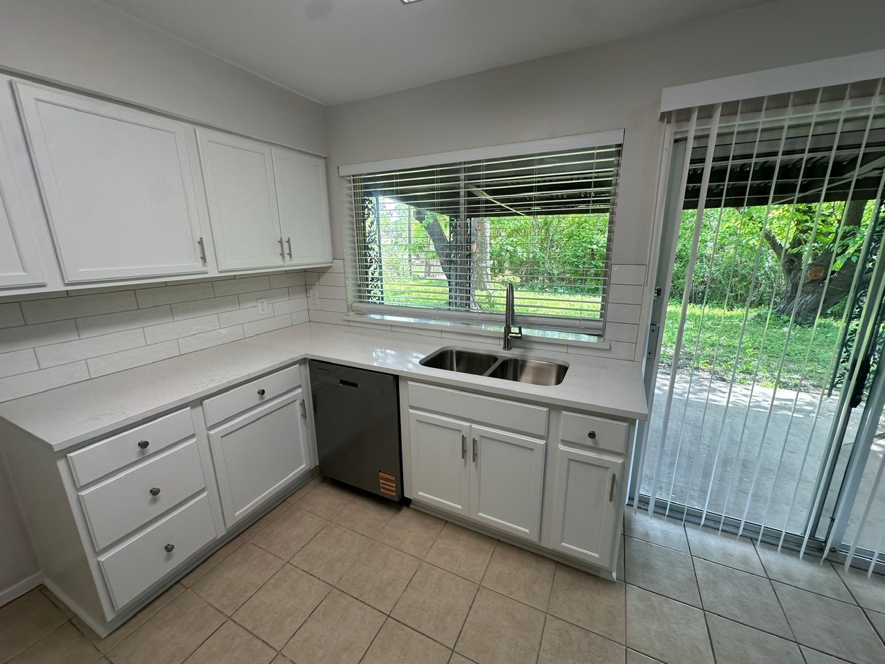 314 W Shaw Street Duncanville TX 75137