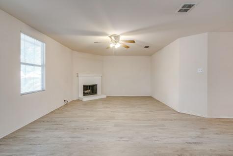 1313 Lauren Drive Burleson TX 76028