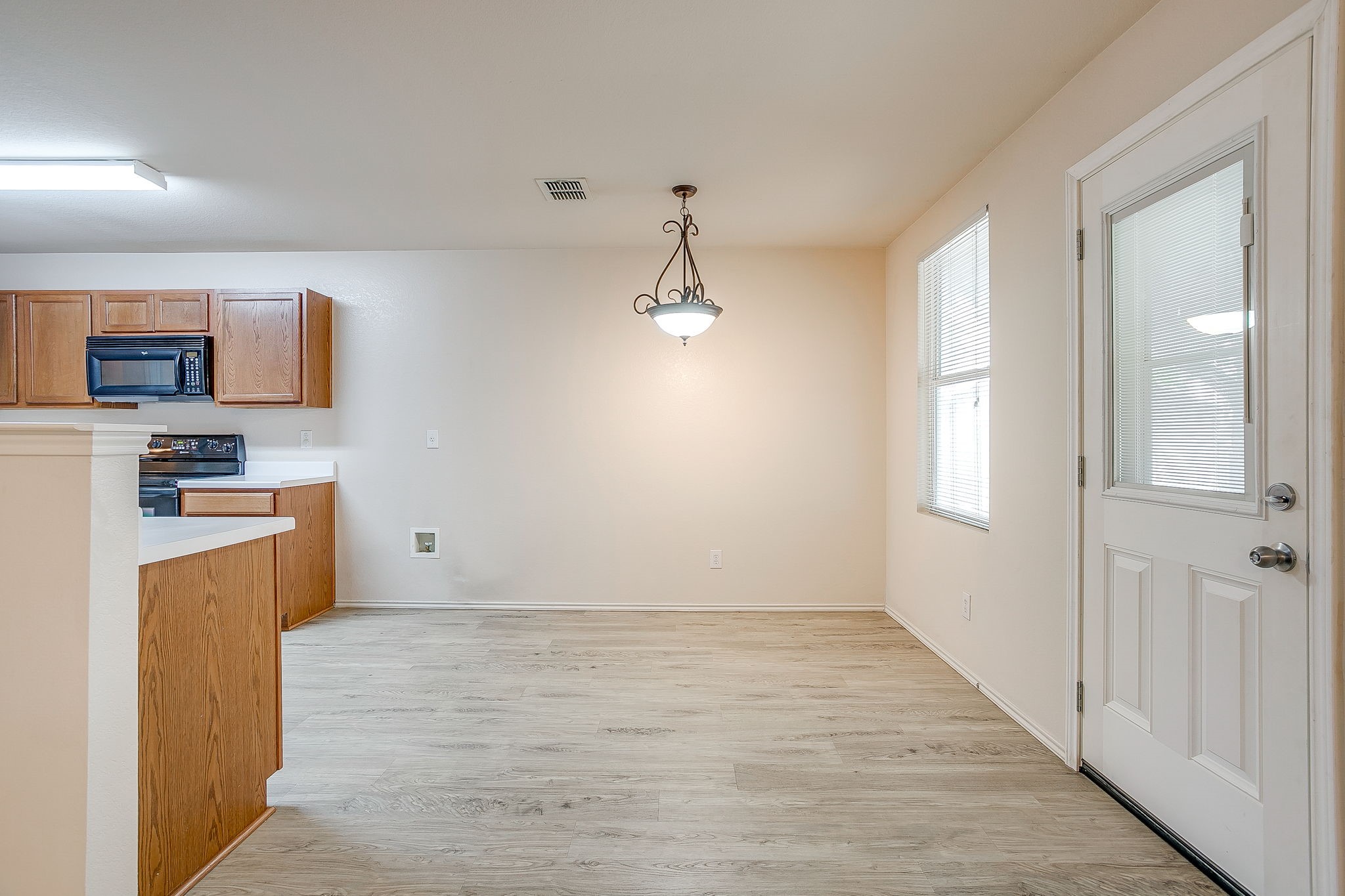 1313 Lauren Drive Burleson TX 76028