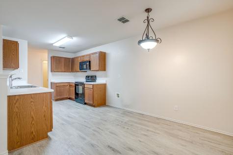 1313 Lauren Drive Burleson TX 76028