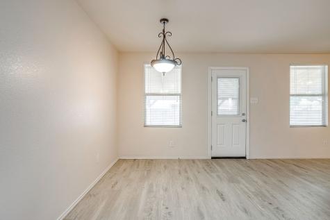 1313 Lauren Drive Burleson TX 76028