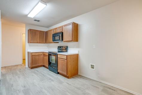 1313 Lauren Drive Burleson TX 76028