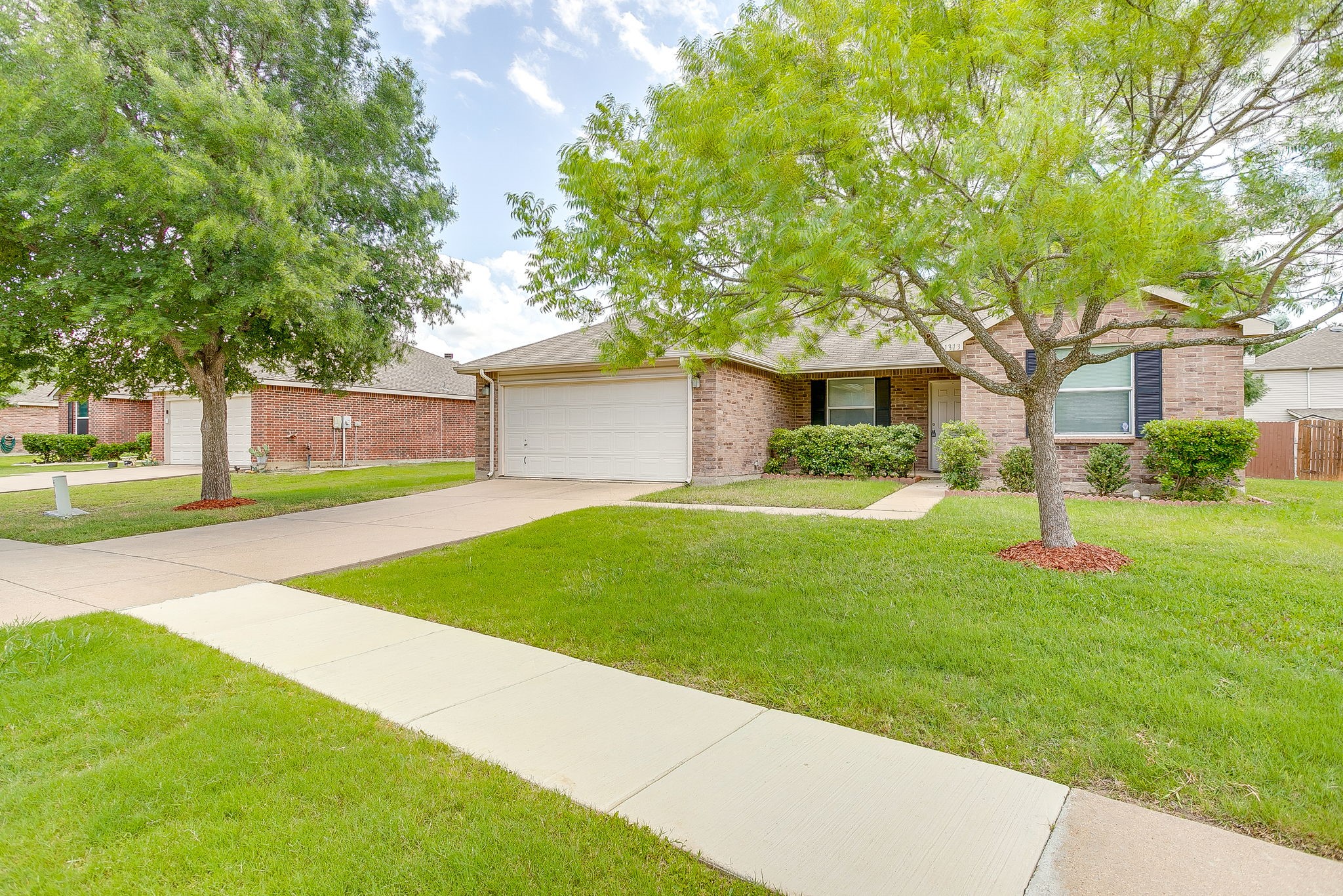 1313 Lauren Drive Burleson TX 76028