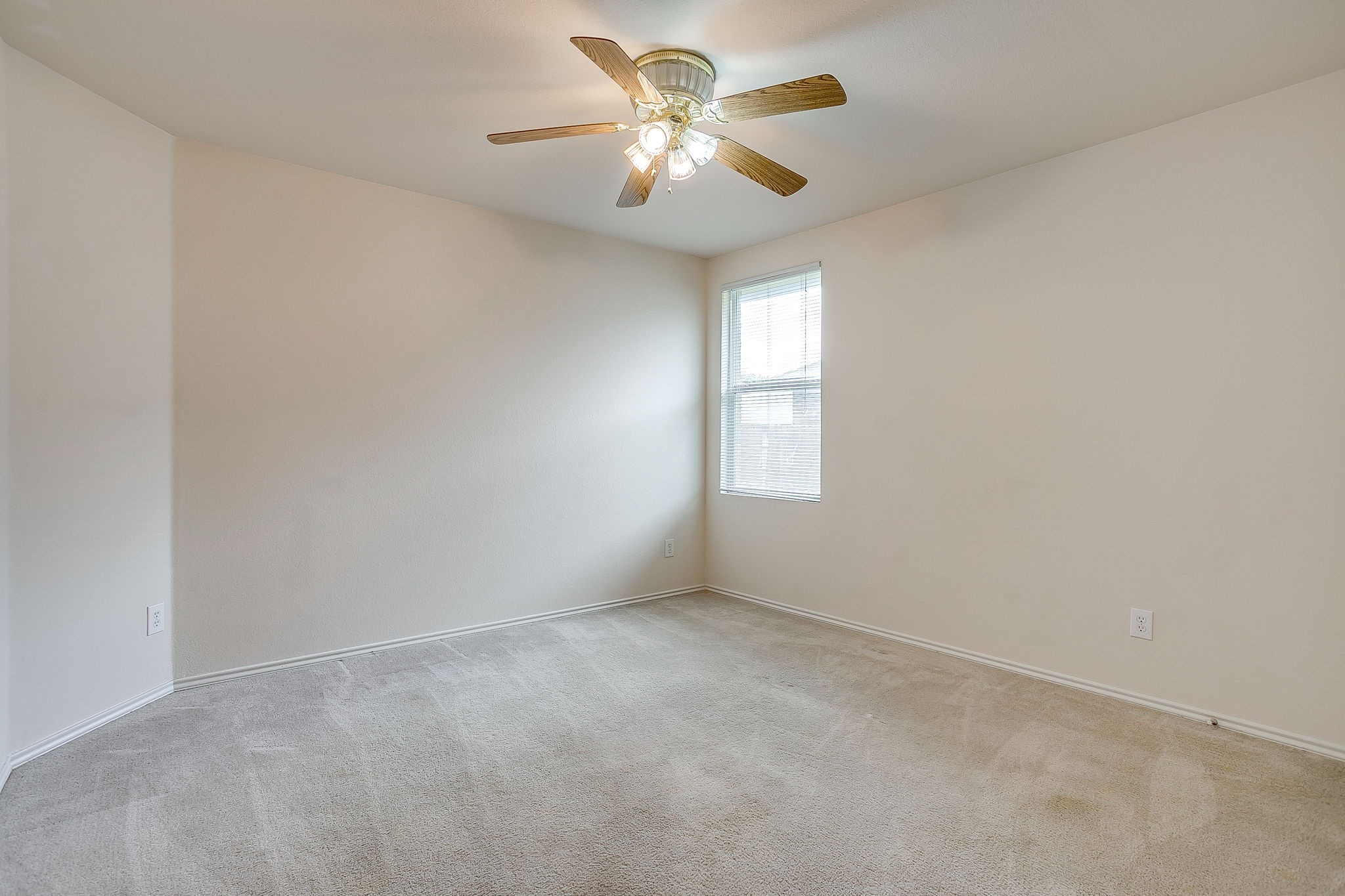 1313 Lauren Drive Burleson TX 76028