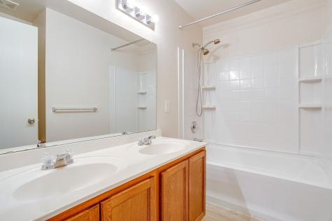 1313 Lauren Drive Burleson TX 76028
