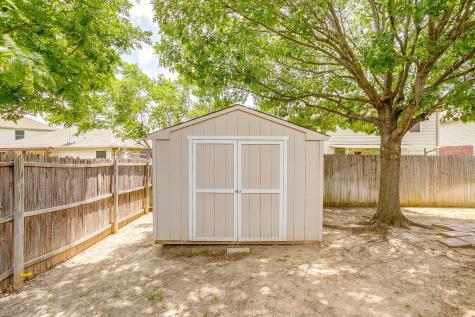 1313 Lauren Drive Burleson TX 76028