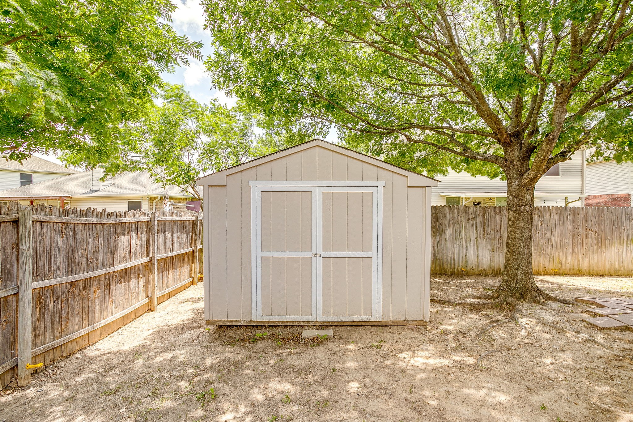 1313 Lauren Drive Burleson TX 76028