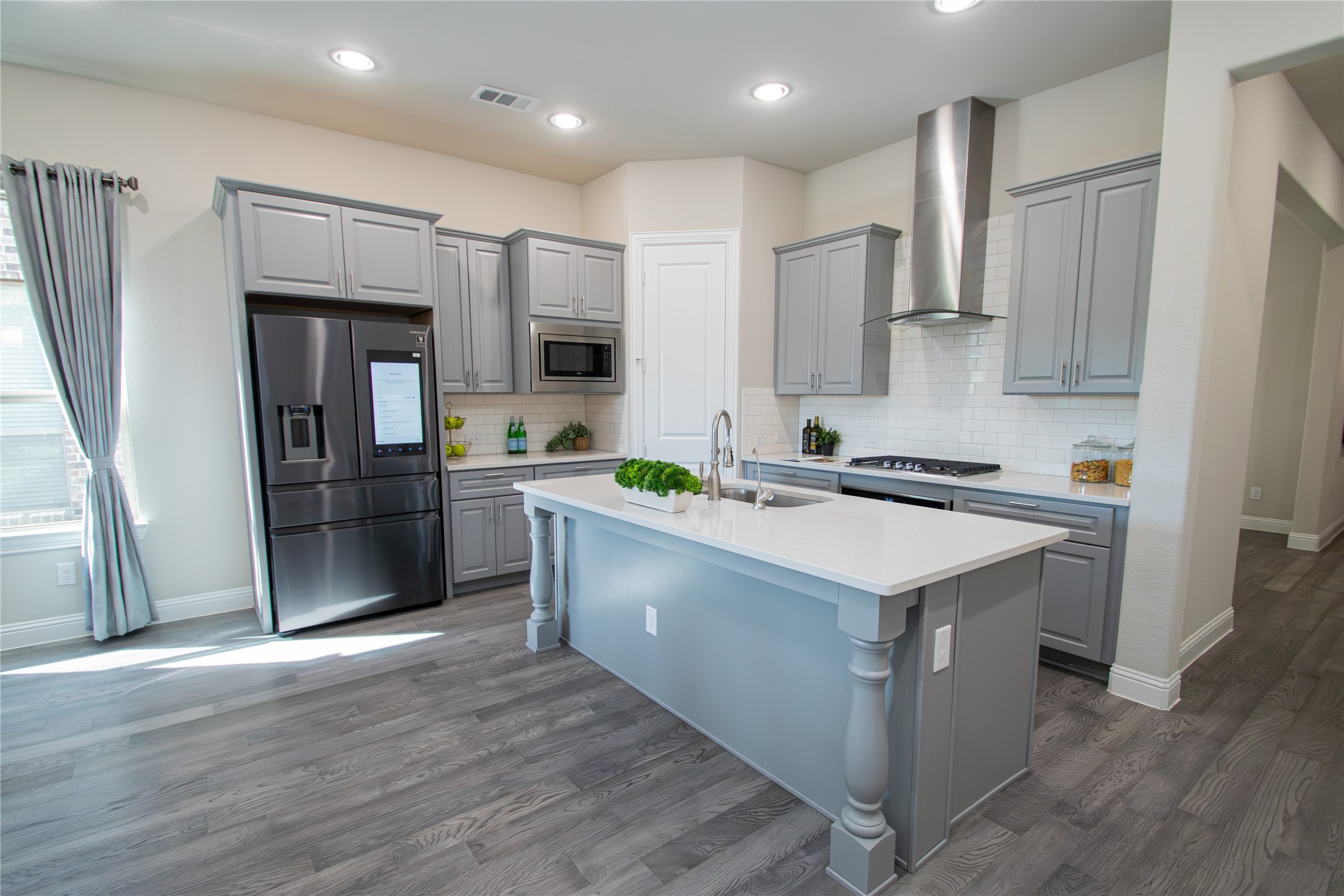 12709 Royal Oaks Lane Farmers Branch TX 75234